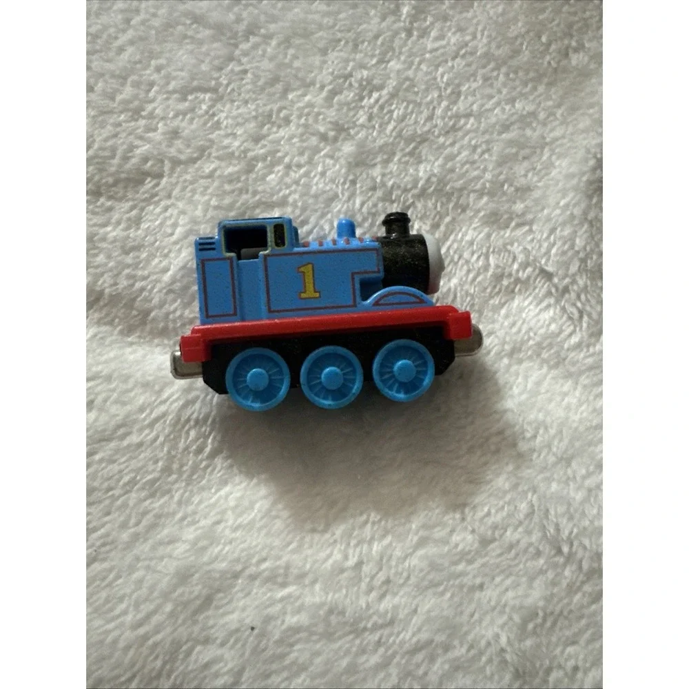 Thomas & Friends Take-Along Thomas Die-Cast Magnetic Train Engine No 1‎
